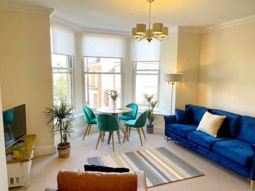 Stylish Apartment With Free Parking, Lift & Views
