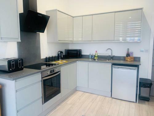 Sandleigh Apartment