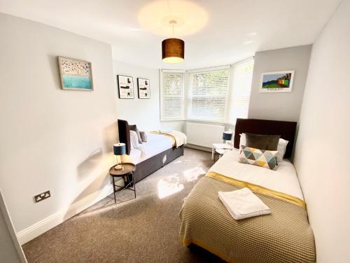 South Cliff Apartment With Garden