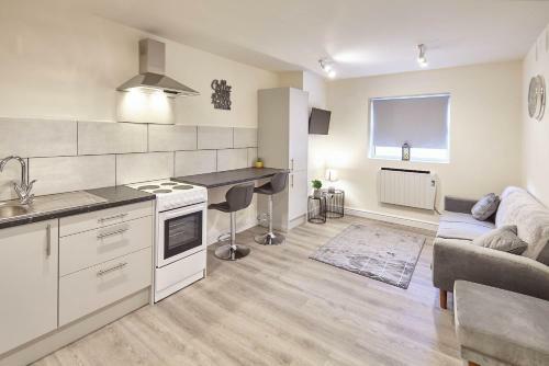 Host & Stay - Royal Cottage