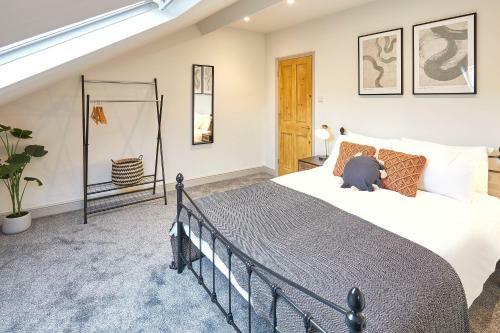 Host & Stay - Clifton House