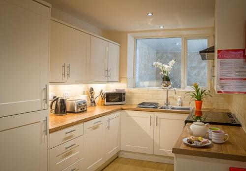 6 Bedroom Scarborough Retreat Sleeps 12