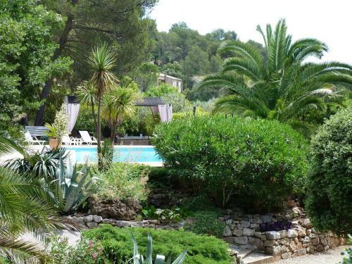 Bed & Breakfast Le Mas Du P�r�