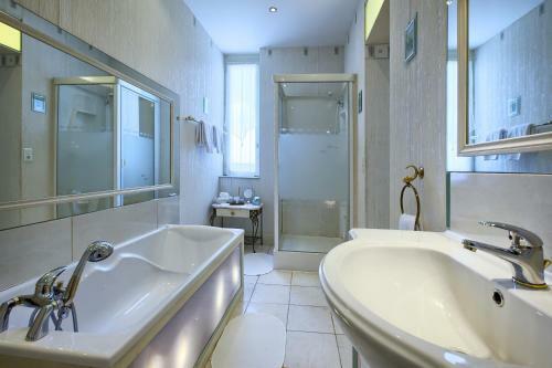 Hostal Ch�teau De Camperos Vignes & Spa