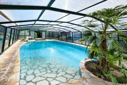 Hostal Ch�teau De Camperos Vignes & Spa