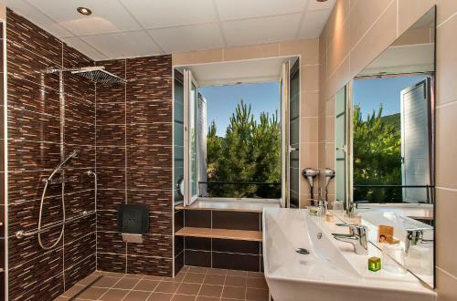 Hotel H�tel Les 2 Rives