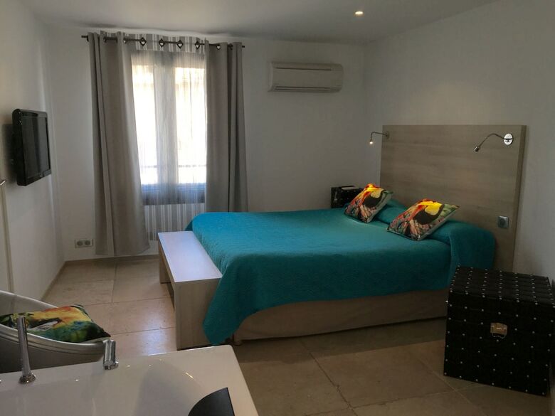Hostal Le Vieux Bistrot