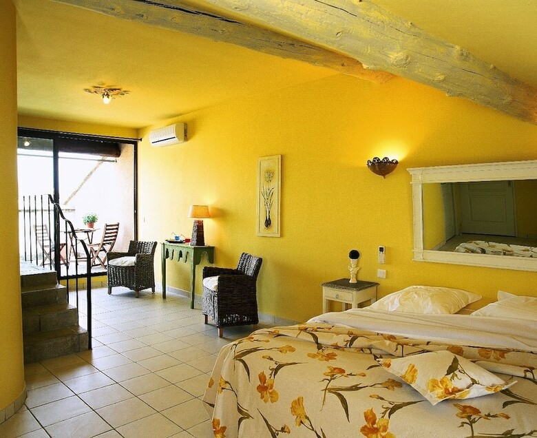 Hostal Le Vieux Bistrot