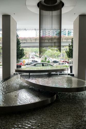 Apartamento Three28 Tun Razak By Widebed