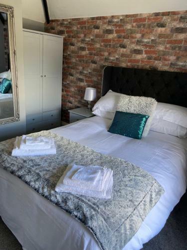 Yorkshire Coast, Three Bed Cottage, Parking Garden