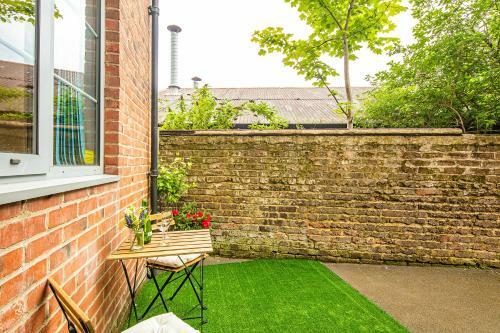 Apartamento Spacious Apt With Private Patio Sheffield Centre