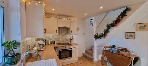 Charming 3 Bed Cottage With Beautiful Rural Views