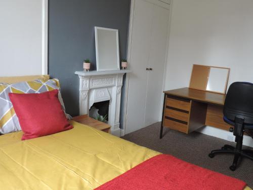 Palmerston House, 5 Bed Sleeps 12