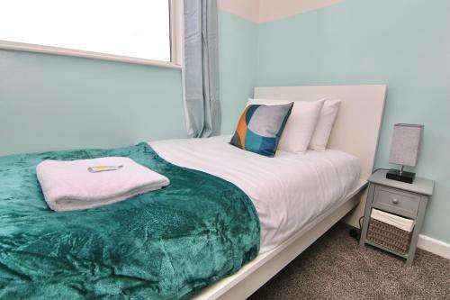 Mount House - Cosy Spacious Home