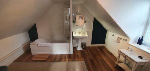Tirindrish House B&B