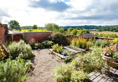 Fabulous Listed Barn With The Best Valley View
