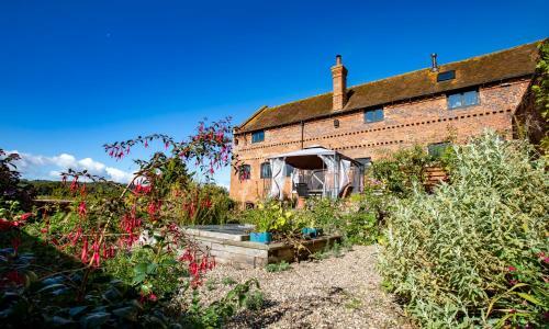 Fabulous Listed Barn With The Best Valley View