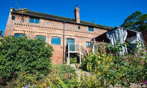 Fabulous Listed Barn With The Best Valley View