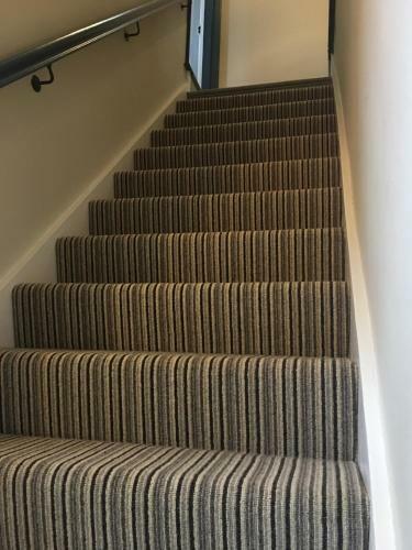 2 Bedroom Stamford Home With Parking