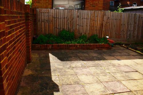 Dreams Serviced Accommodation- Staines/heathrow