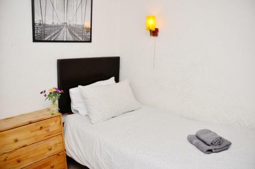 Dreams Serviced Accommodation- Staines/heathrow