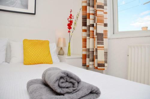 Dreams Serviced Accommodation- Staines/heathrow