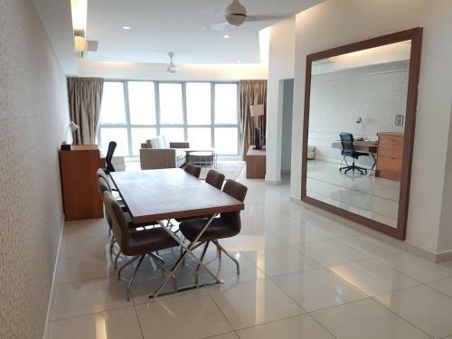 Albergue Regalia Suites - Kuala Lumpur
