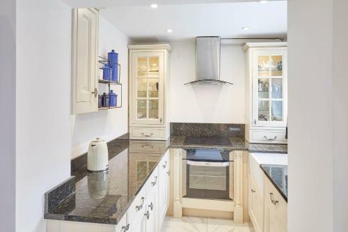 Host & Stay - Rose Cottage