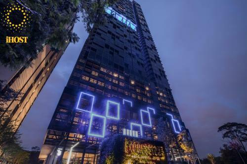 Hotel Expressionz Suites By V&c