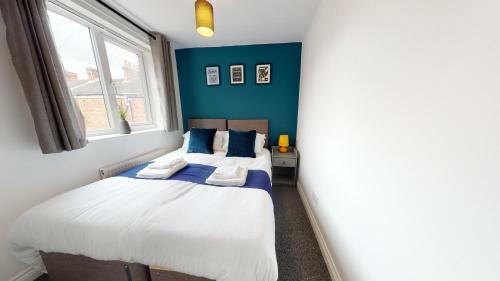 Suffolk House 3 Or 6 Bed Setup Workstays Uk