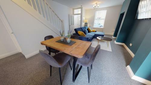 Suffolk House 3 Or 6 Bed Setup Workstays Uk