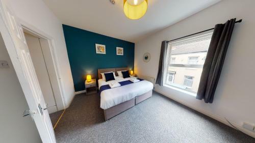 Suffolk House 3 Or 6 Bed Setup Workstays Uk