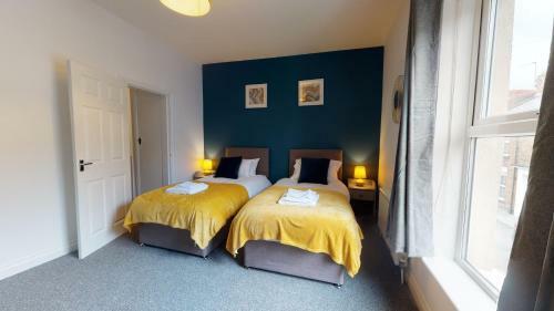 Suffolk House 3 Or 6 Bed Setup Workstays Uk