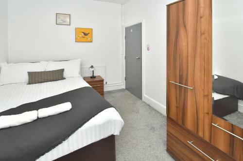 4br With Wardrobes!city Centre!monthly Stay