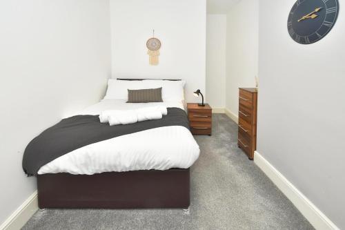 4br With Wardrobes!city Centre!monthly Stay