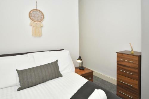 4br With Wardrobes!city Centre!monthly Stay