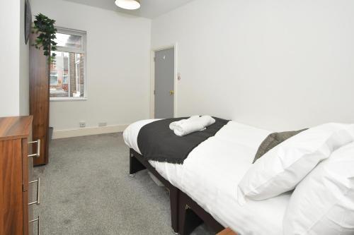 4br With Wardrobes!city Centre!monthly Stay