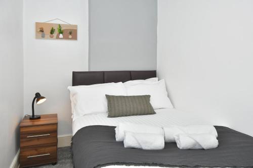 4br With Wardrobes!city Centre!monthly Stay