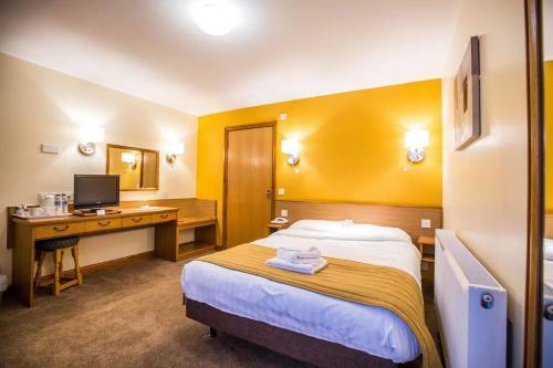 Tollgate Hotel & Leisure