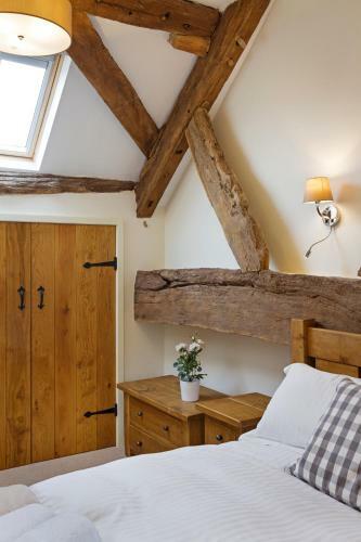 Unit 1 Dove Farm Barns