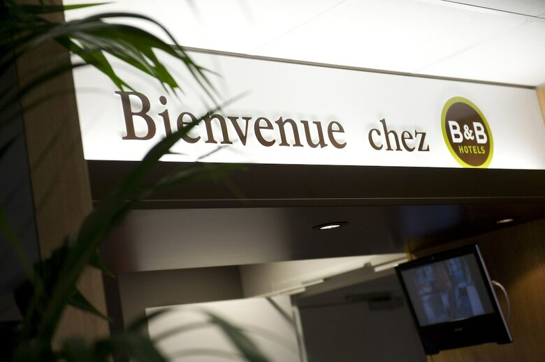 Hotel B&B H�tel P�zenas