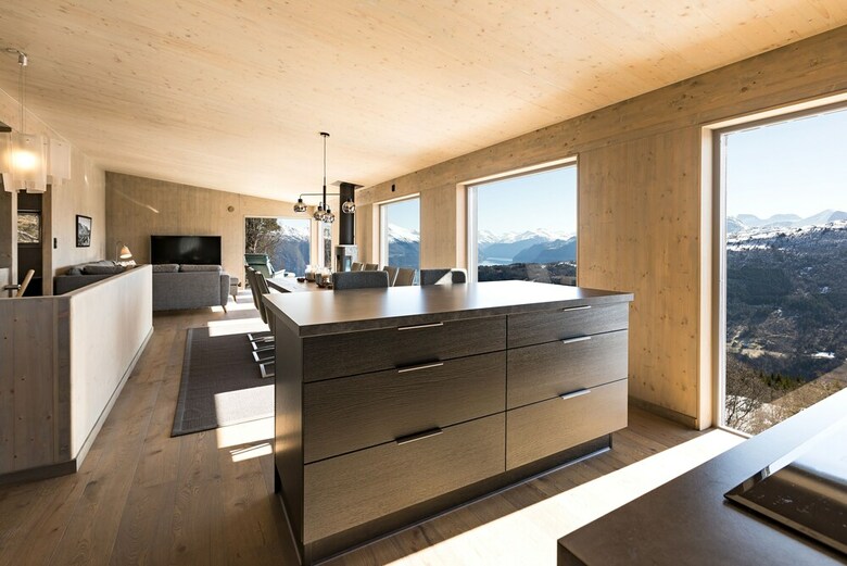 Lodge Stranda Booking