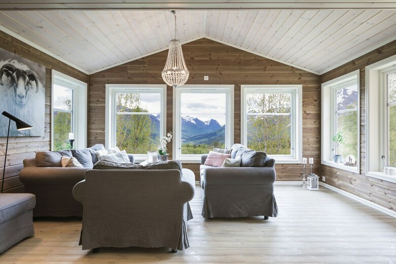 Lodge Stranda Booking