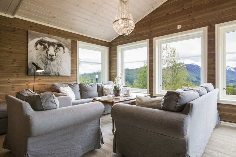 Lodge Stranda Booking