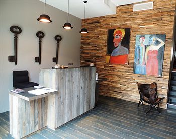 Hotel Distillerie De P�zenas