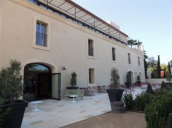 Hotel Distillerie De P�zenas