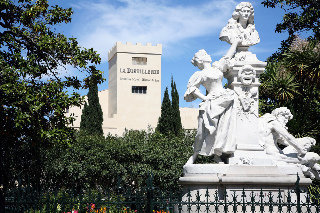 Hotel Distillerie De P�zenas