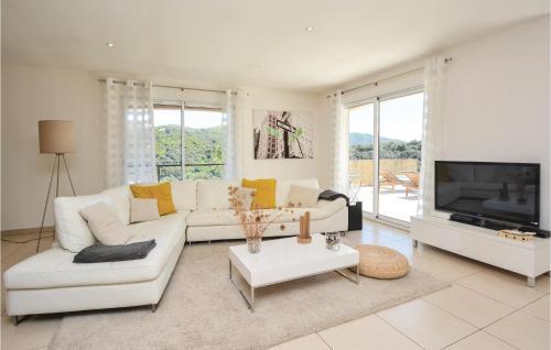 Holiday Home St Nazaire De Ladarez St-1262