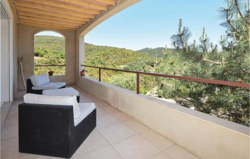 Holiday Home St Nazaire De Ladarez St-1262
