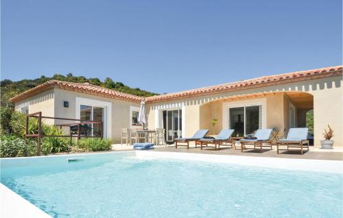 Holiday Home St Nazaire De Ladarez St-1262